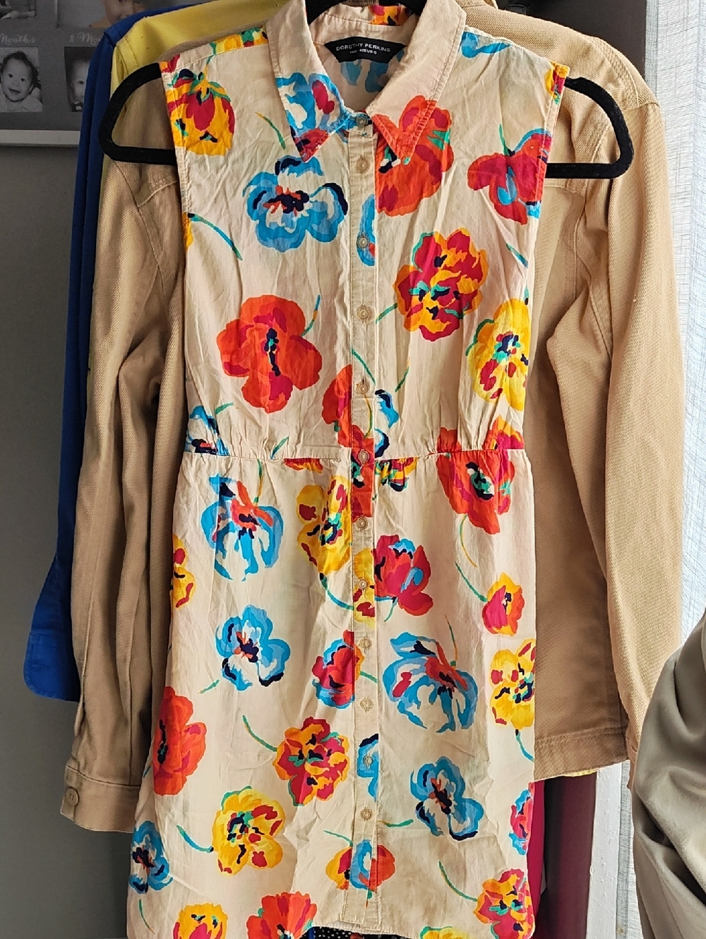 Dorothy Perkins Cream Button-Front Floral Shirt Dress with Bright Blooms